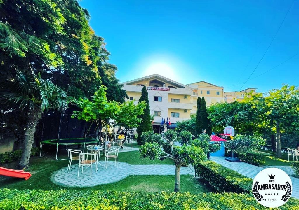 Hotel Ambasador Garden Lezhë 外观 照片
