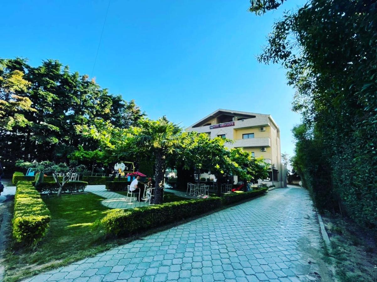 Hotel Ambasador Garden Lezhë 外观 照片